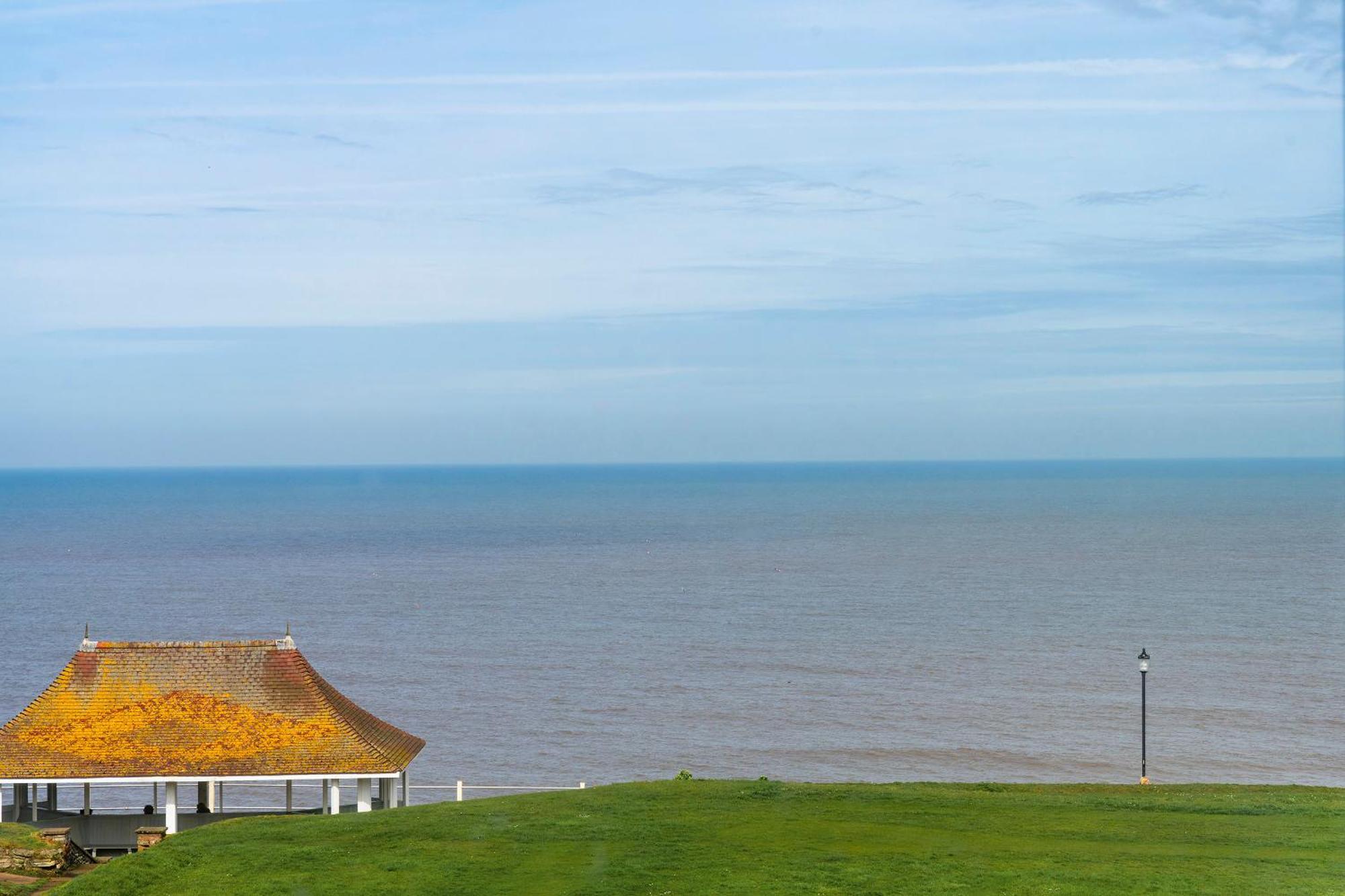 Sandcliff Guest House Cromer Bagian luar foto